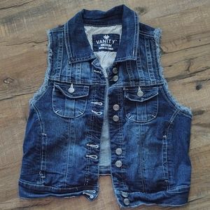 Jean Vest